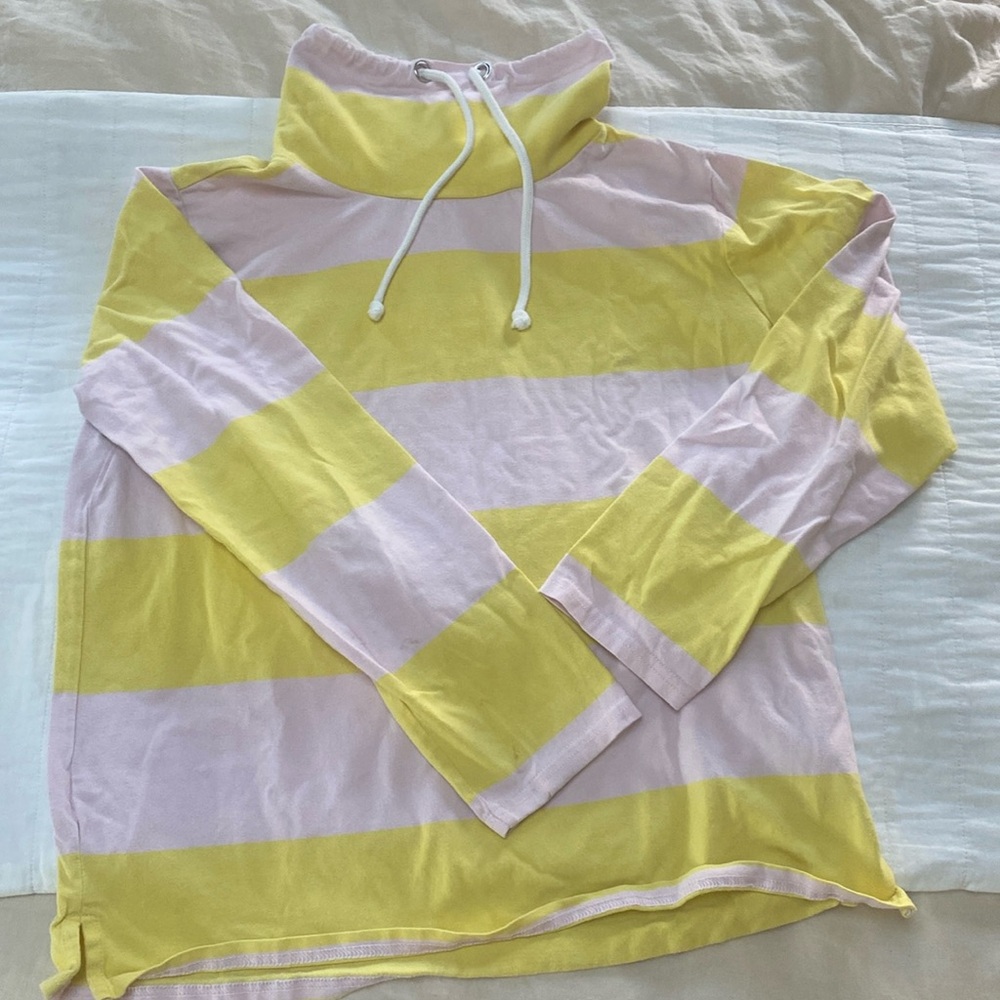 Jcrew beachy sweatshirts size medium. Small stain on right cuff